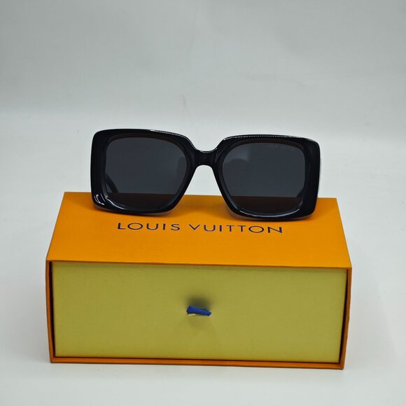 Louis Vuitton Black Rectangular Sunglasses with Logo - Picture 1 of 5